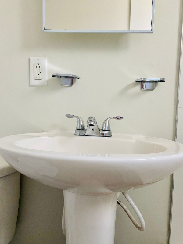 201 Chandler Dr - Photo 5 of 13