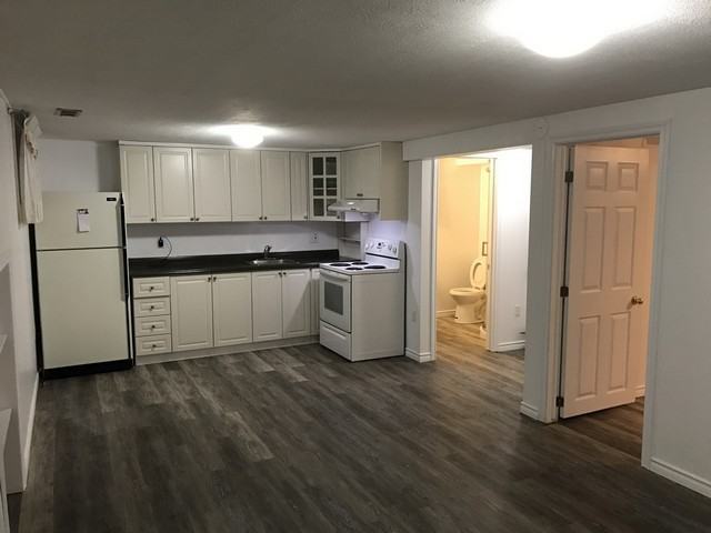 822 Roxborough Avenue