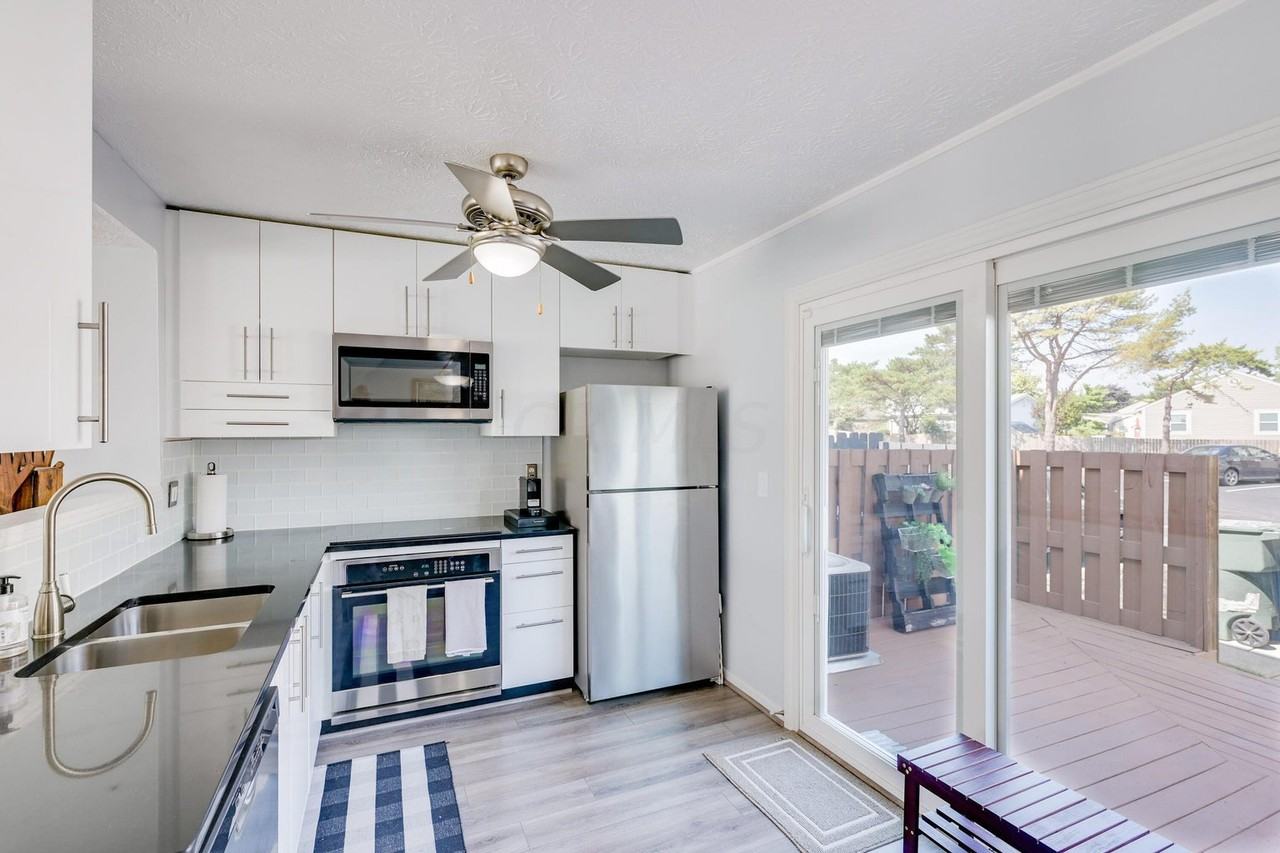 1064 Worthington Woods Blvd #17 - Photo 2 of 23