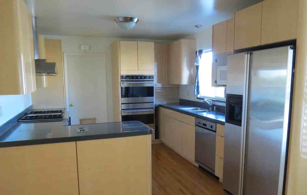 2543 Oakes Dr #NA - Photo 2 of 5