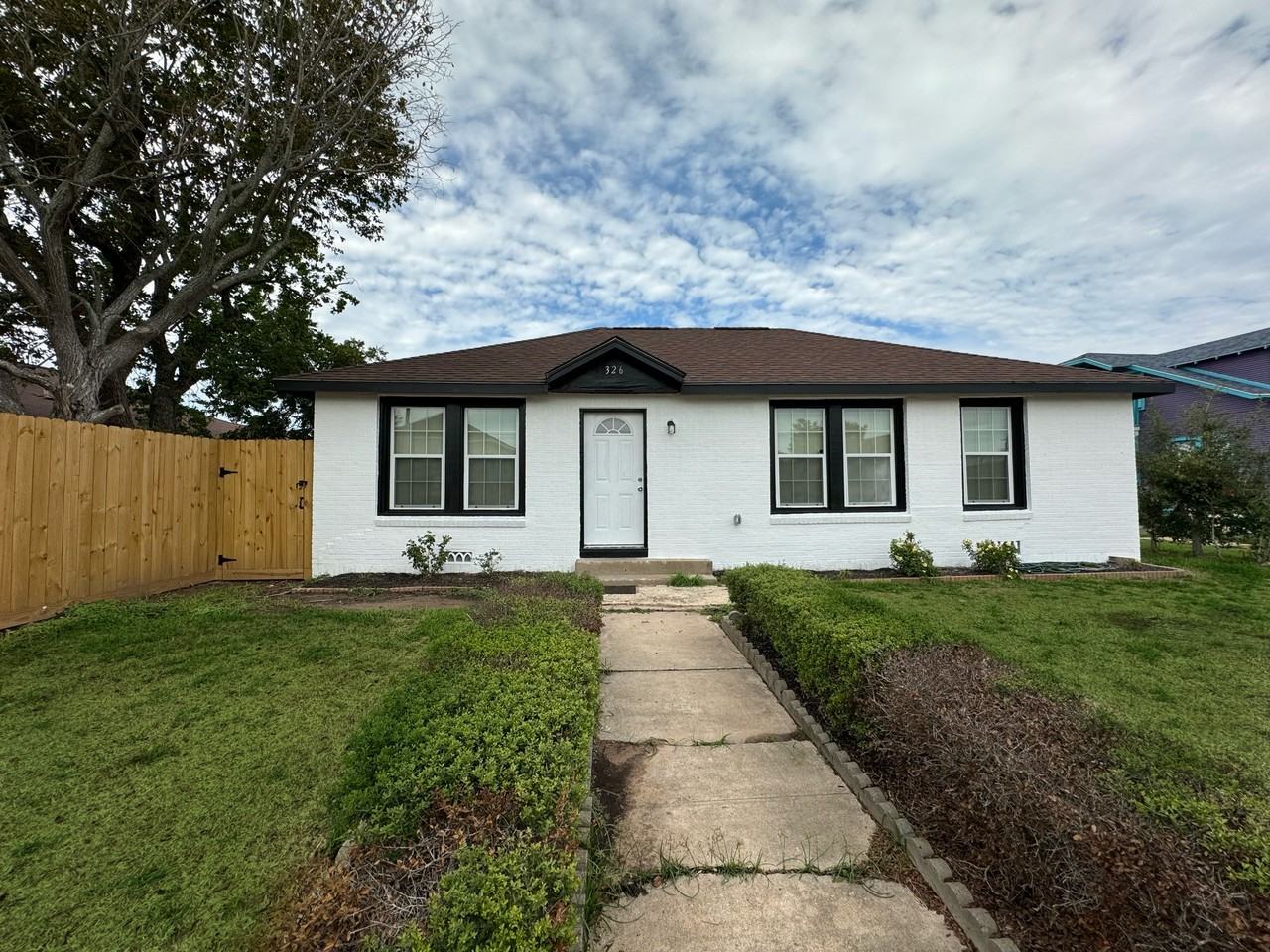 326 W Broad St #A - Photo 2 of 25