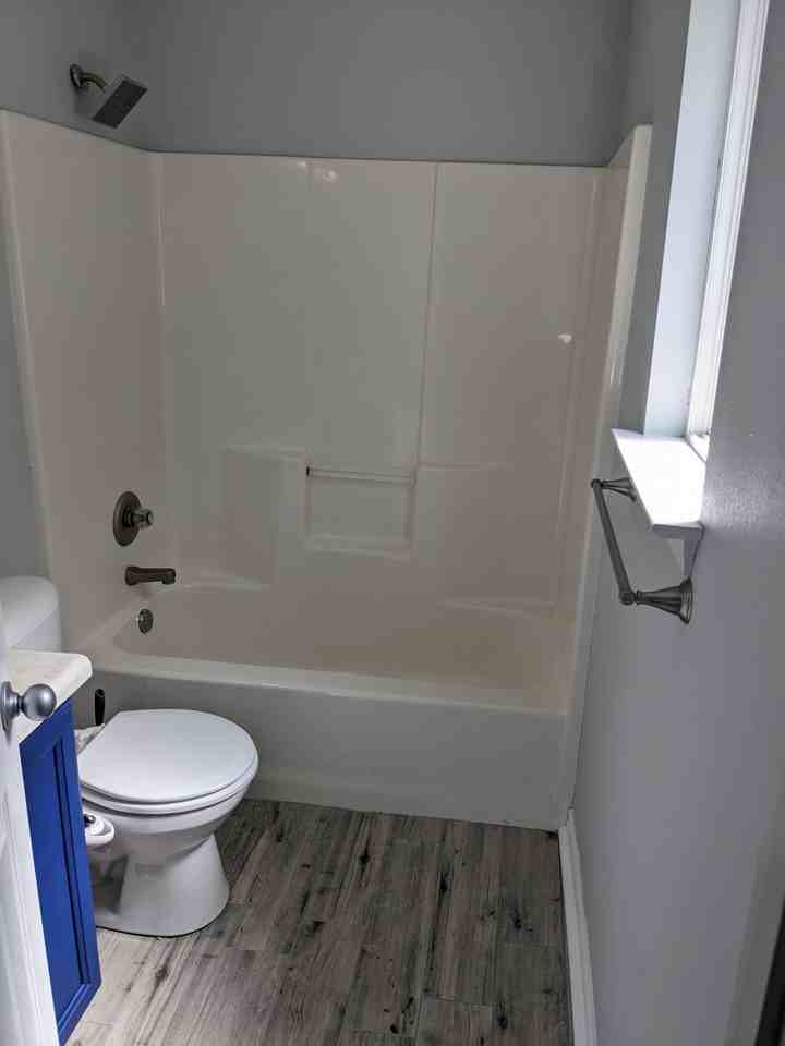 817 N B St #NA - Photo 3 of 15
