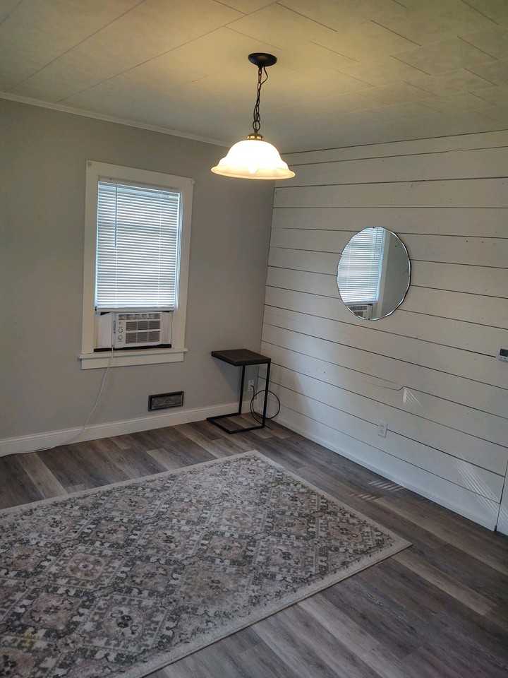 907 5th St #NA - Photo 3 of 8