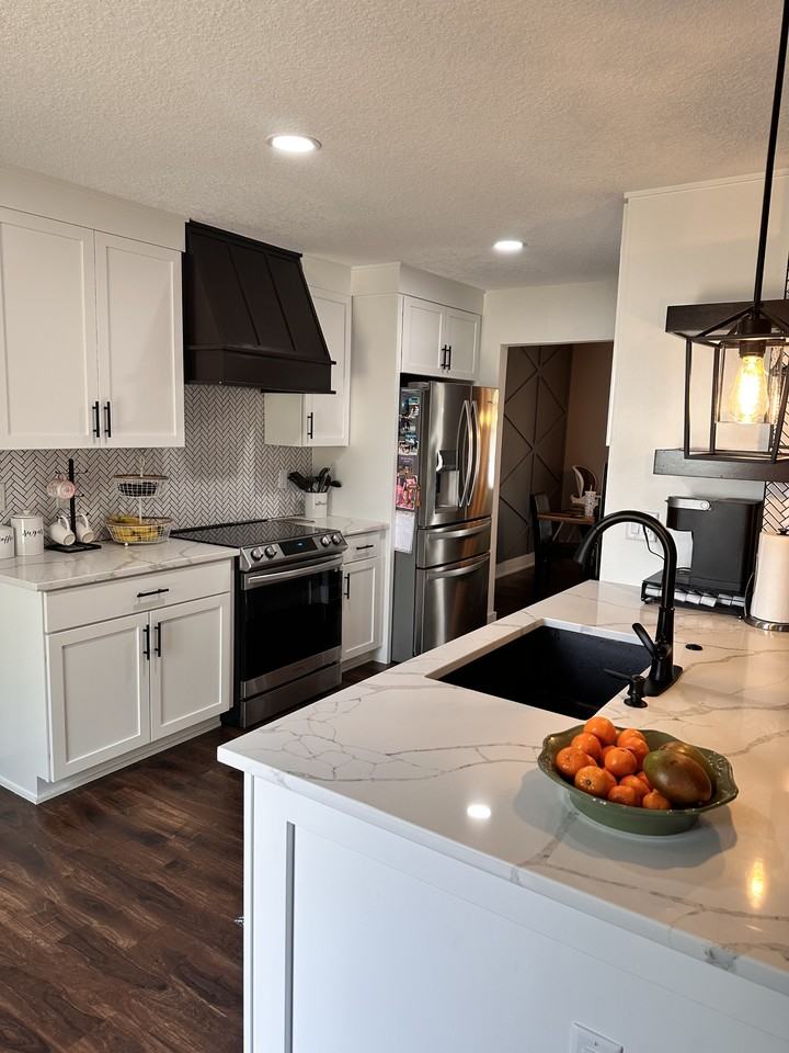 2705 13th St Sw #NA - Photo 2 of 6