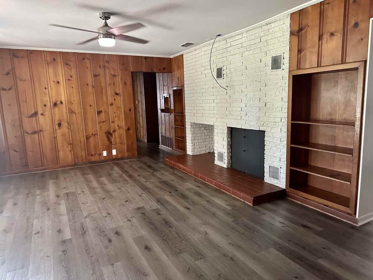 525 Meadowbrook St #NA - Photo 3 of 5