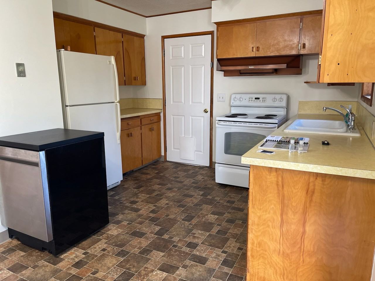 13023 Ne San Rafael St #NA - Photo 3 of 13