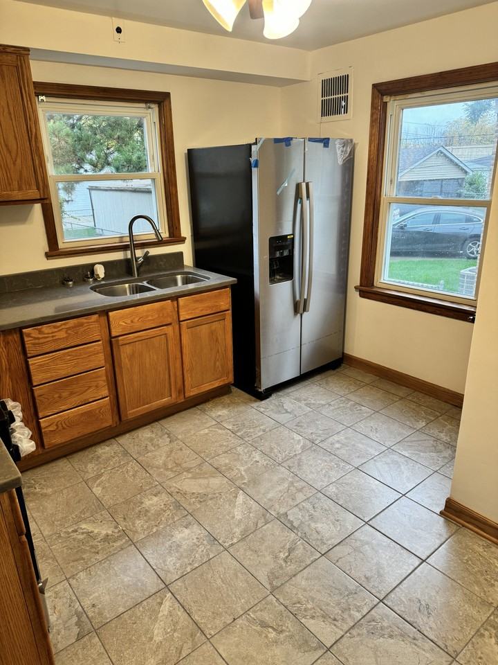 1125 Linden Ave #NA - Photo 2 of 10