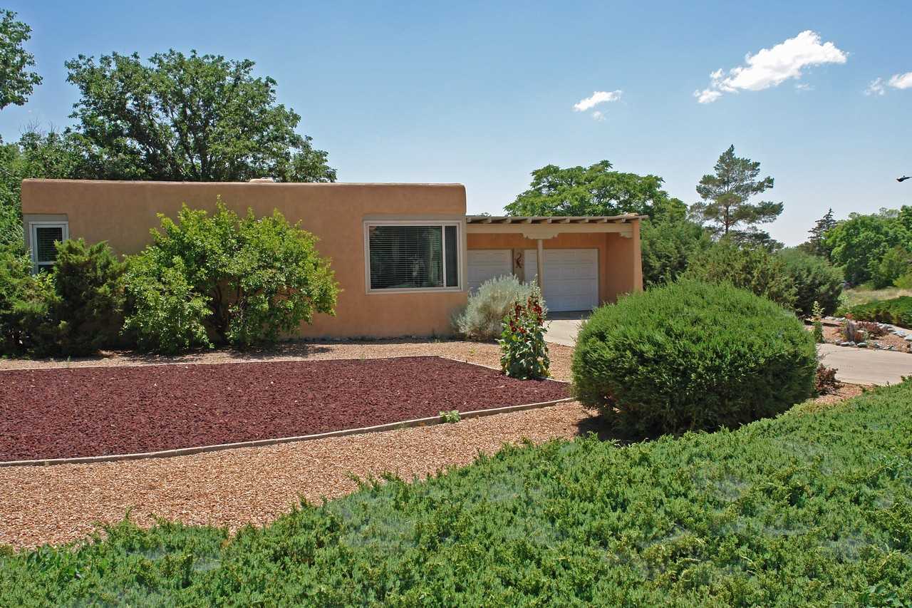 100 La Placita Cir - Photo 3 of 11