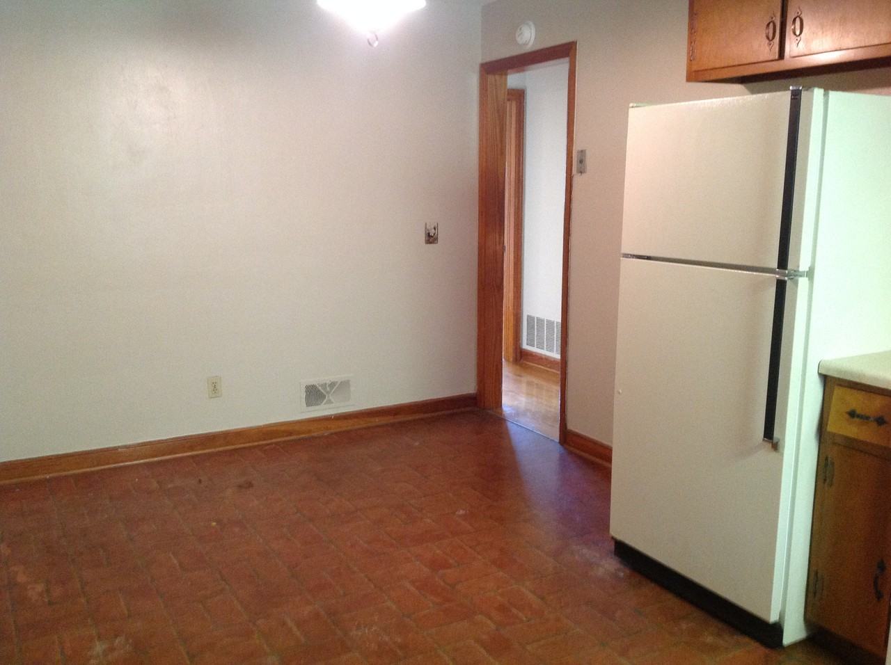 3432-3434 Crittendon Ave - Photo 3 of 4