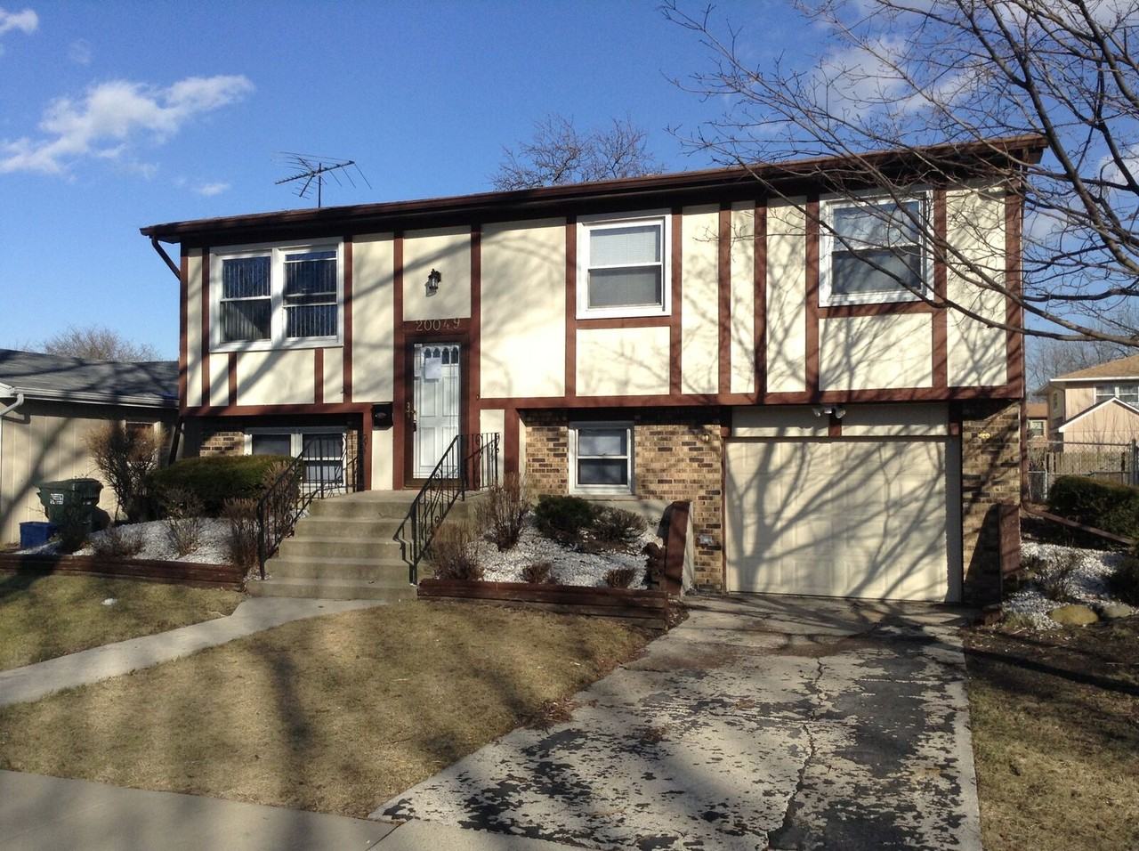 20049 Crescent Ave - Photo 2 of 16