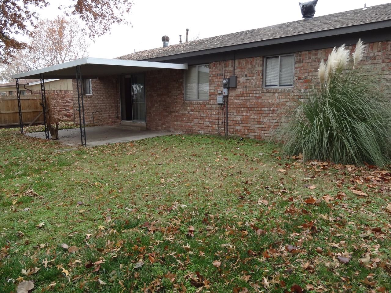 11908 E 15th St - Photo 2 of 13