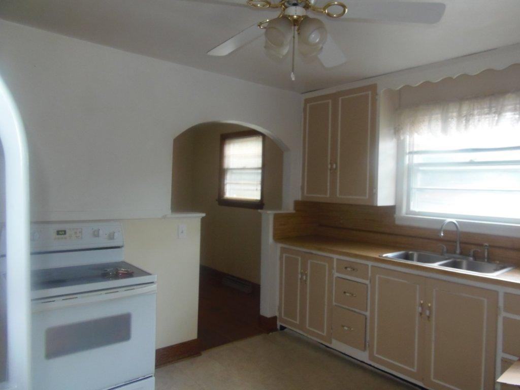 7650 Bent Mountain Rd - Photo 2 of 12