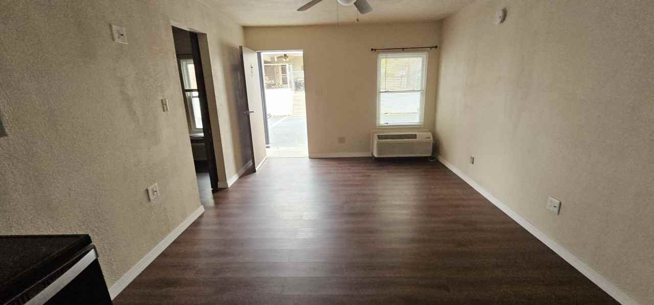 504 Oakvale Road - Photo 2 of 5