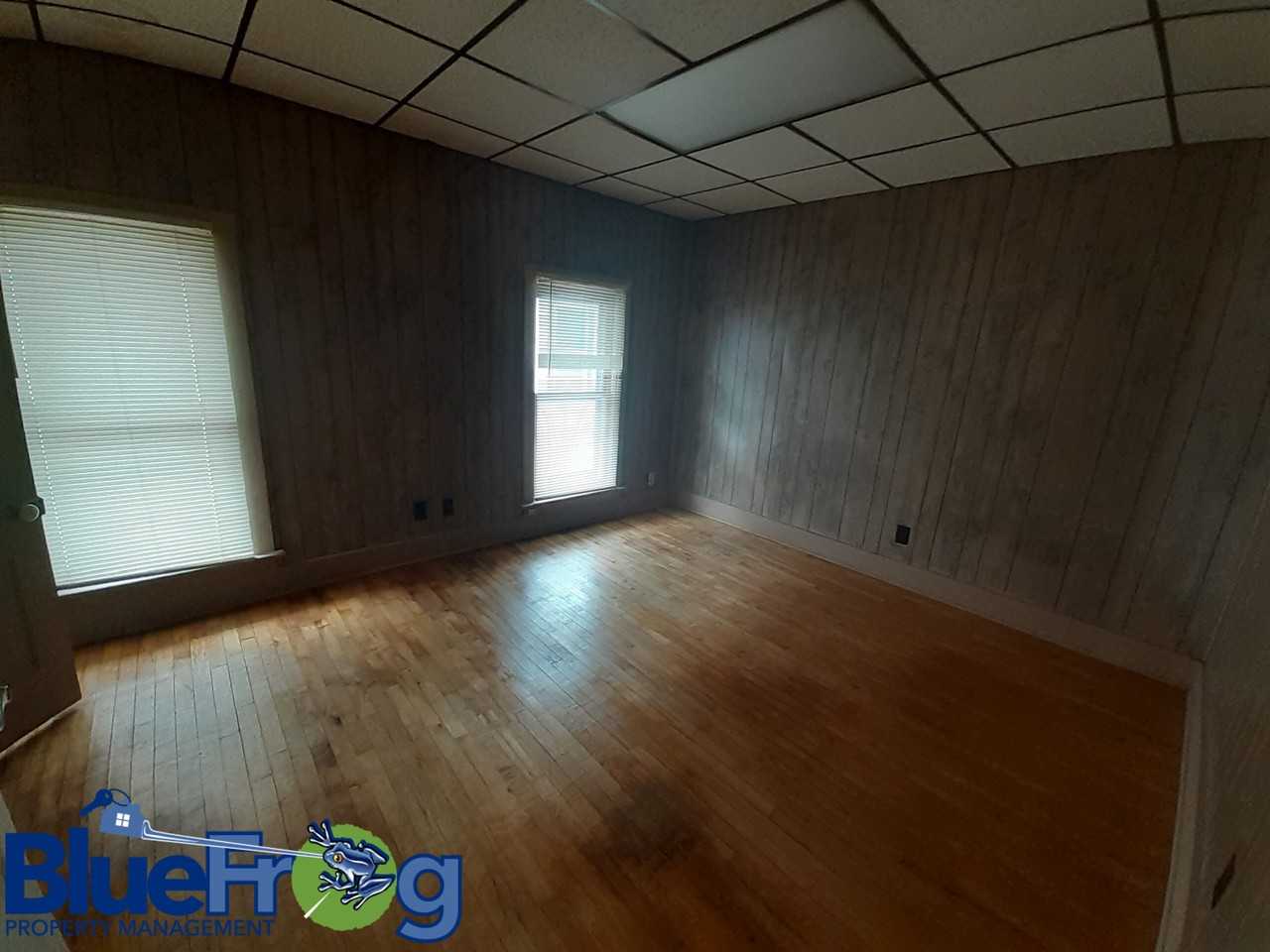 326-328 South Main Street - 328 Upper #328UPPER - Photo 3 of 6