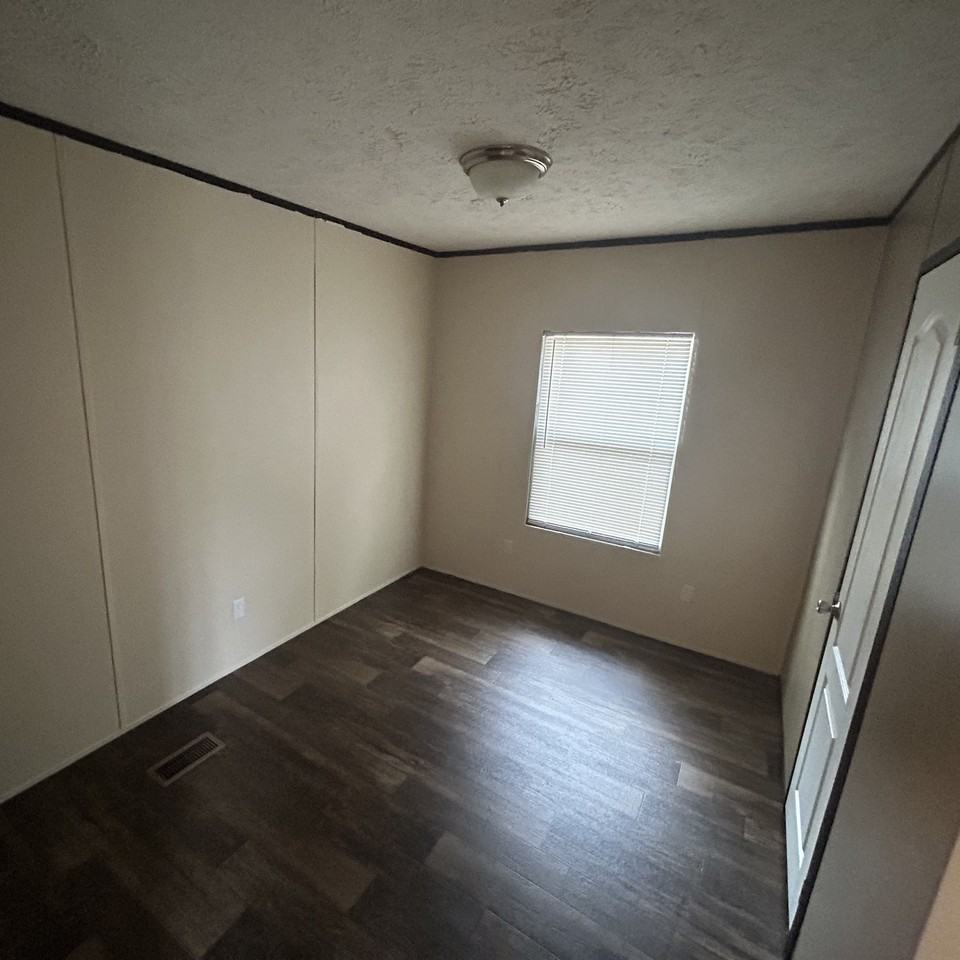 258 Silverdale Lane #38 - Photo 6 of 12