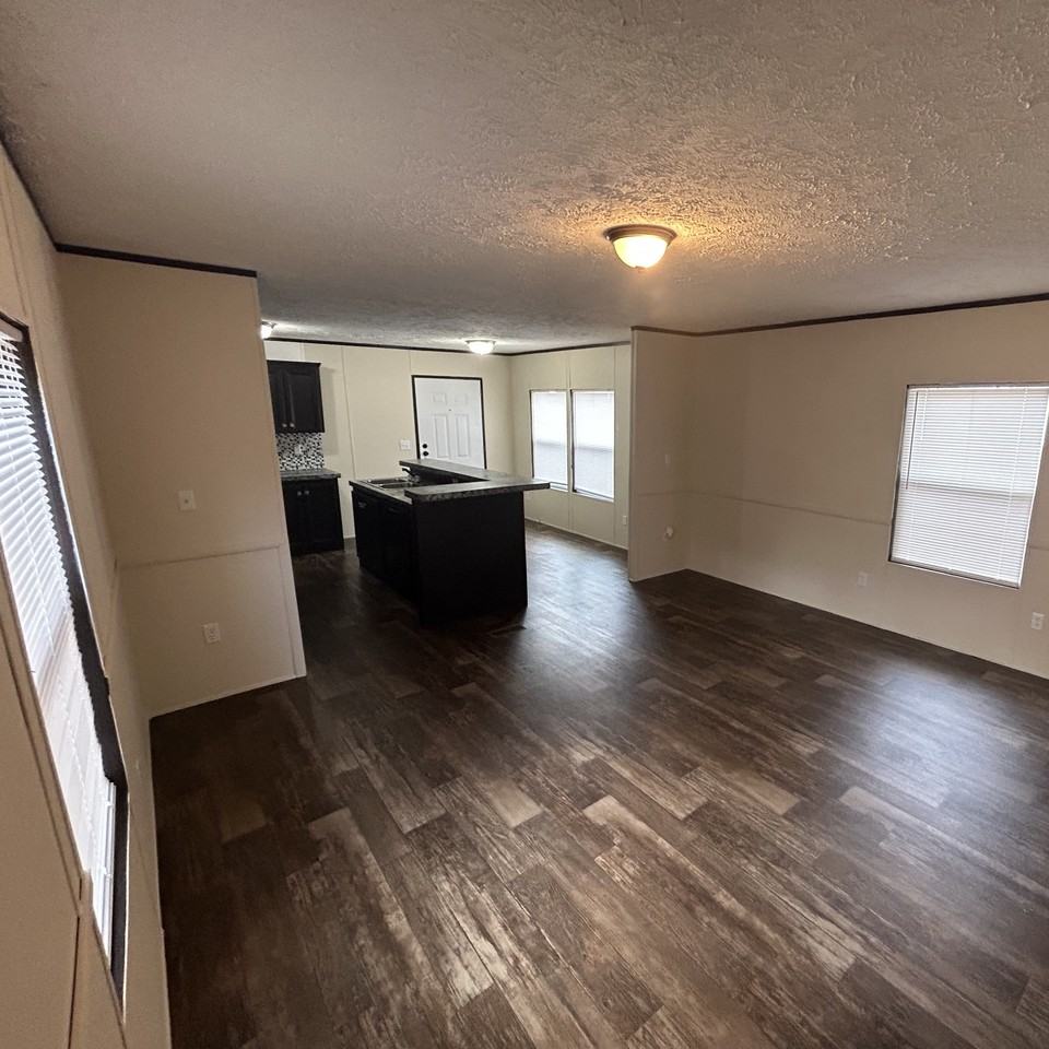 258 Silverdale Lane #38 - Photo 4 of 12