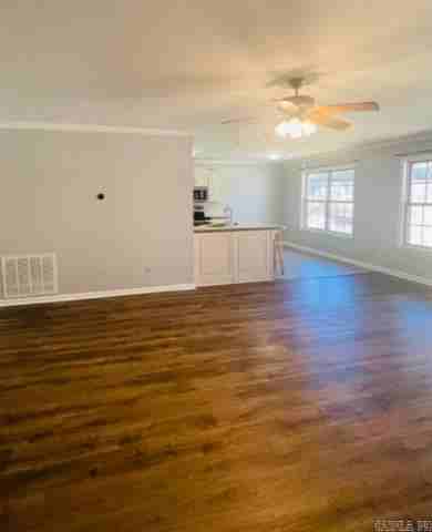 21 Windsor Park Dr - Photo 3 of 23