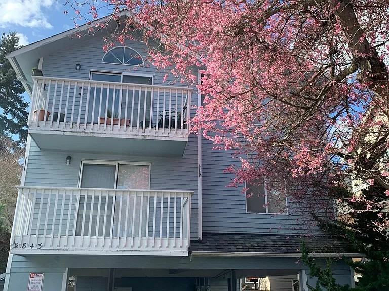 Beachler Apartments 8843 Stone Avenue North 5, Seattle, WA 98103