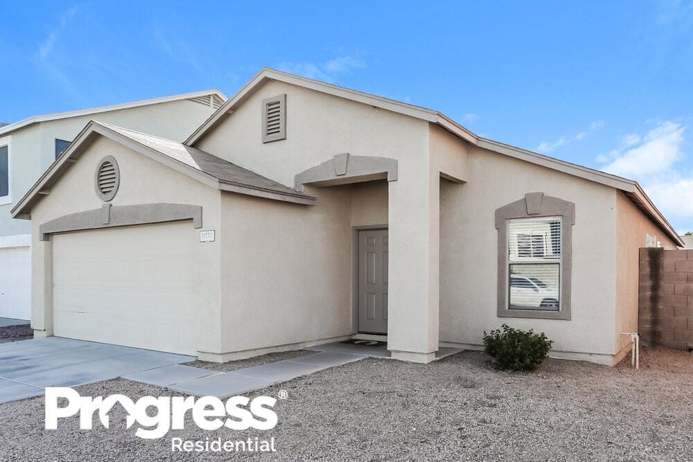 11771 W Windrose Ave - Photo 3 of 16