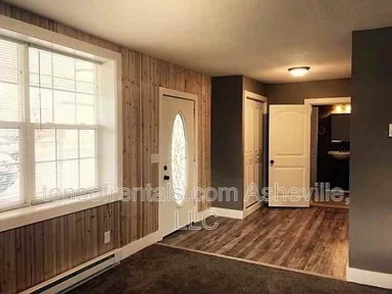 100 Dania Dr - Photo 2 of 9