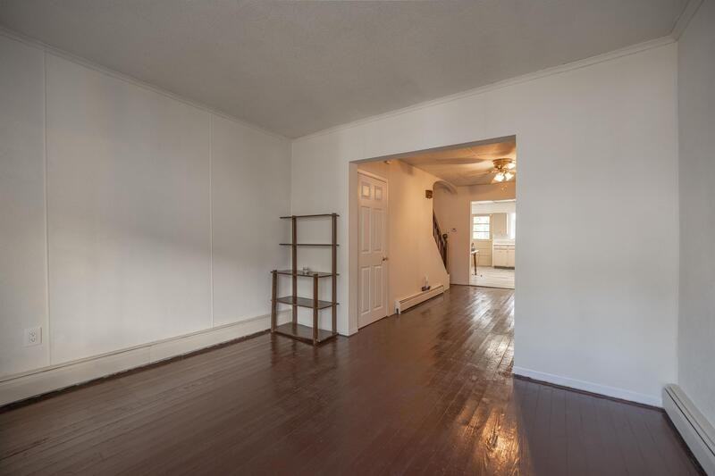 954 W Coal St - Photo 3 of 48