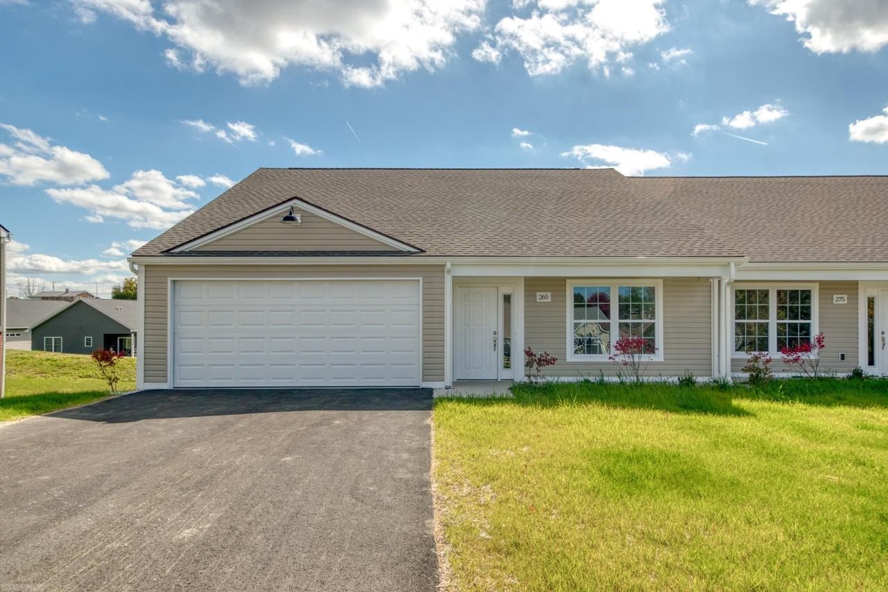 265 Birds Nest Dr Nw, Christiansburg, VA 24073 5 Bedroom House for