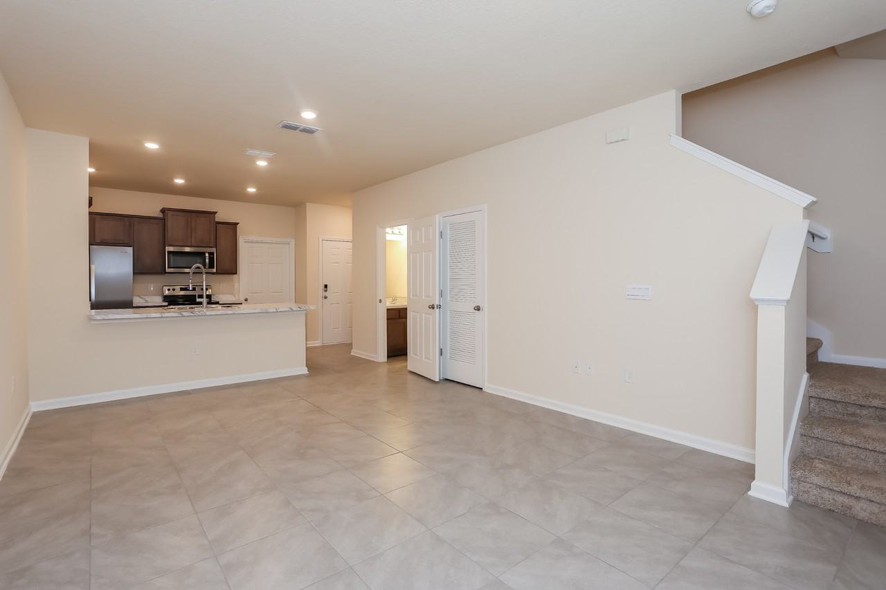 86840 Mainline Rd - Photo 3 of 22