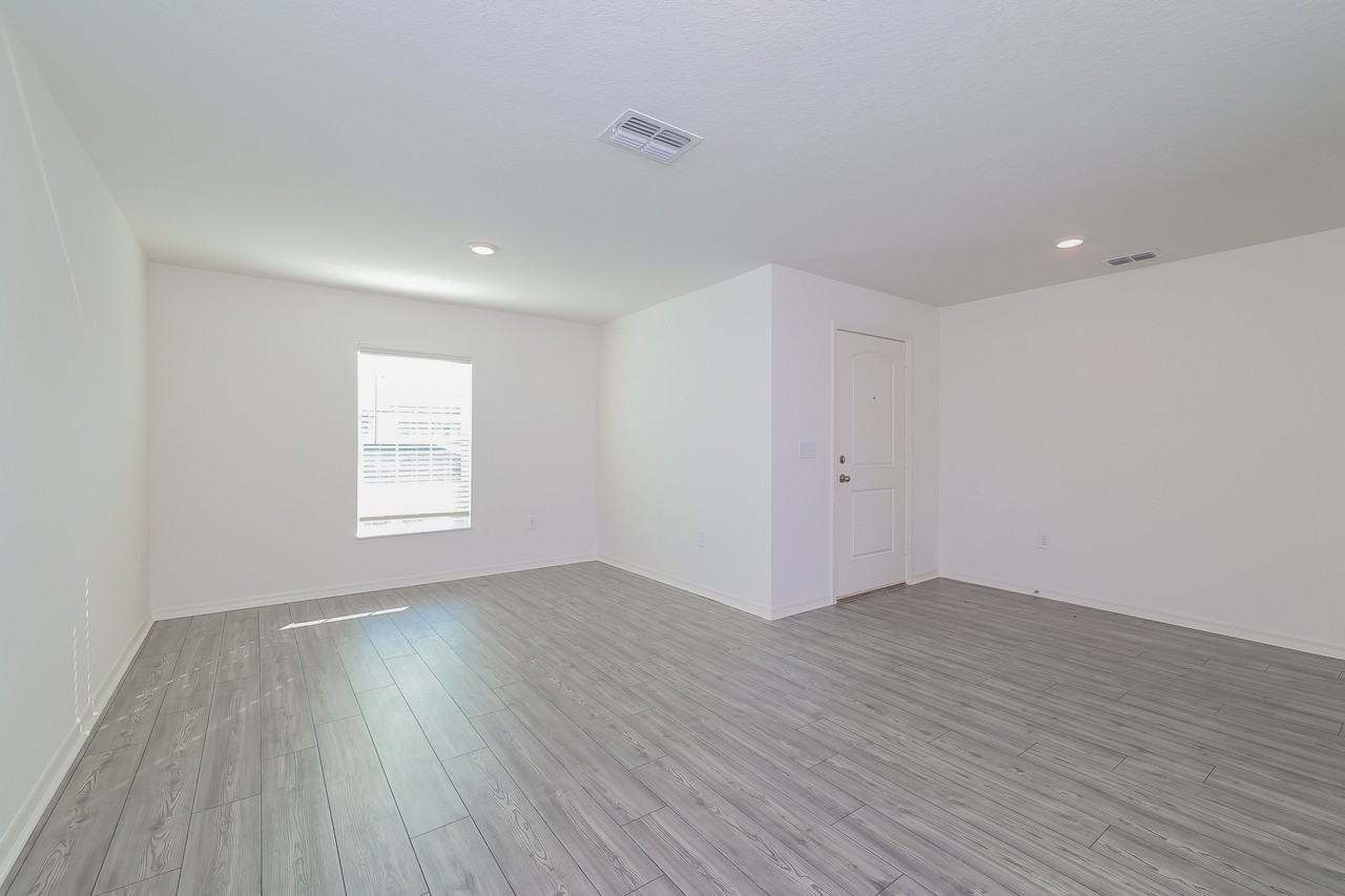 429 Kensington View Dr - Photo 2 of 19