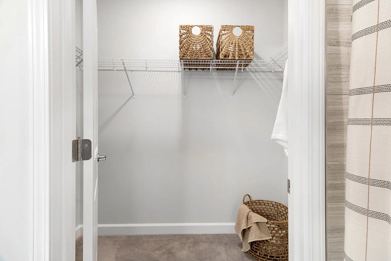 Page Living at Pinnacle Hills - Photo 6 of 93