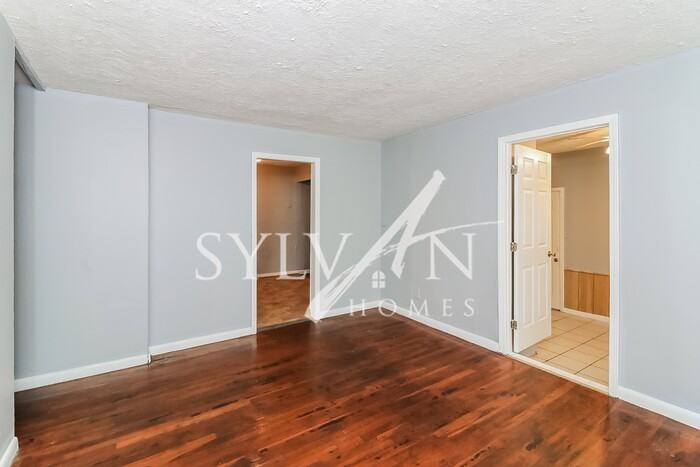 491 Bolton Rd Nw - Photo 3 of 13