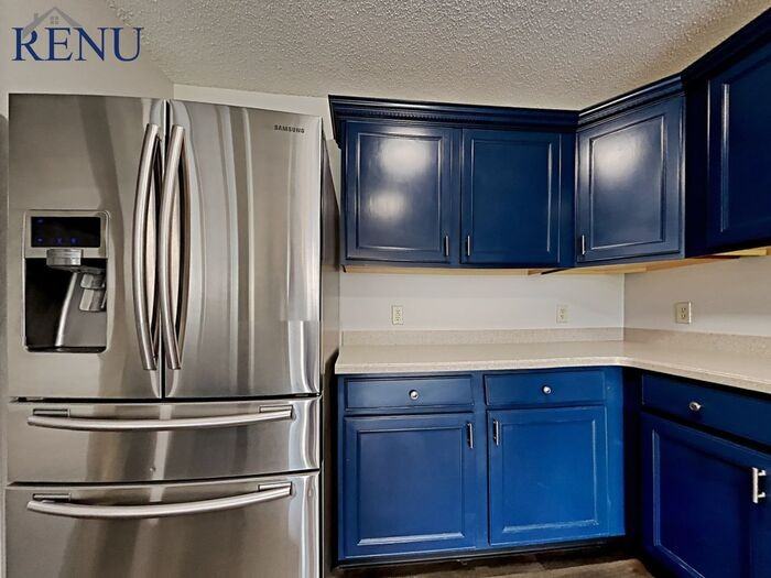 6571 Branches Dr - Photo 3 of 37