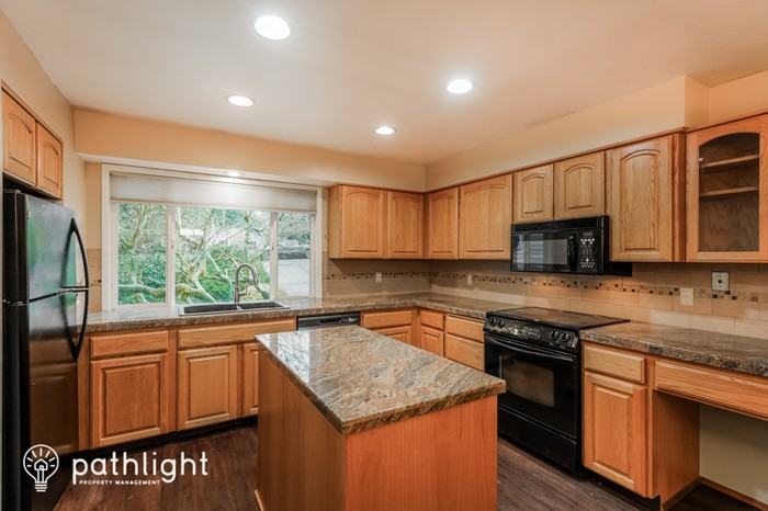 14584 Rainbow Dr - Photo 2 of 14