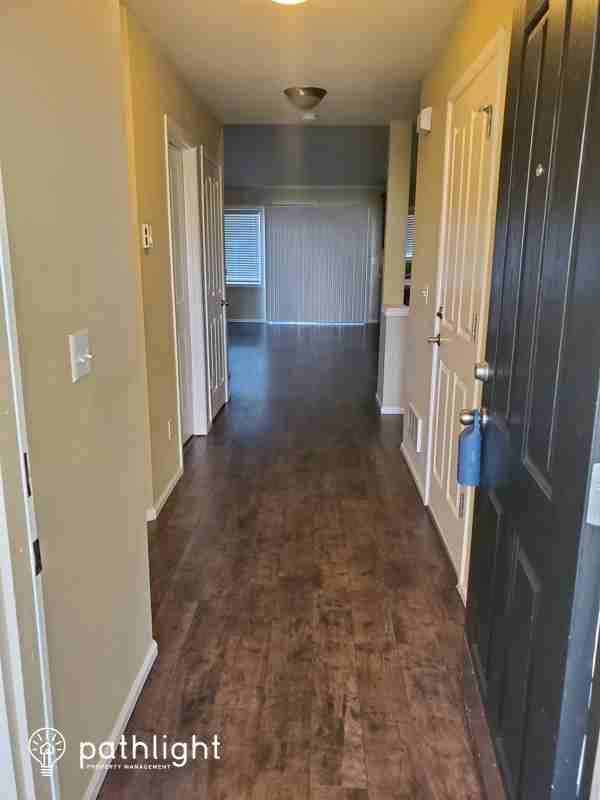 5519 Starlight St E - Photo 2 of 8