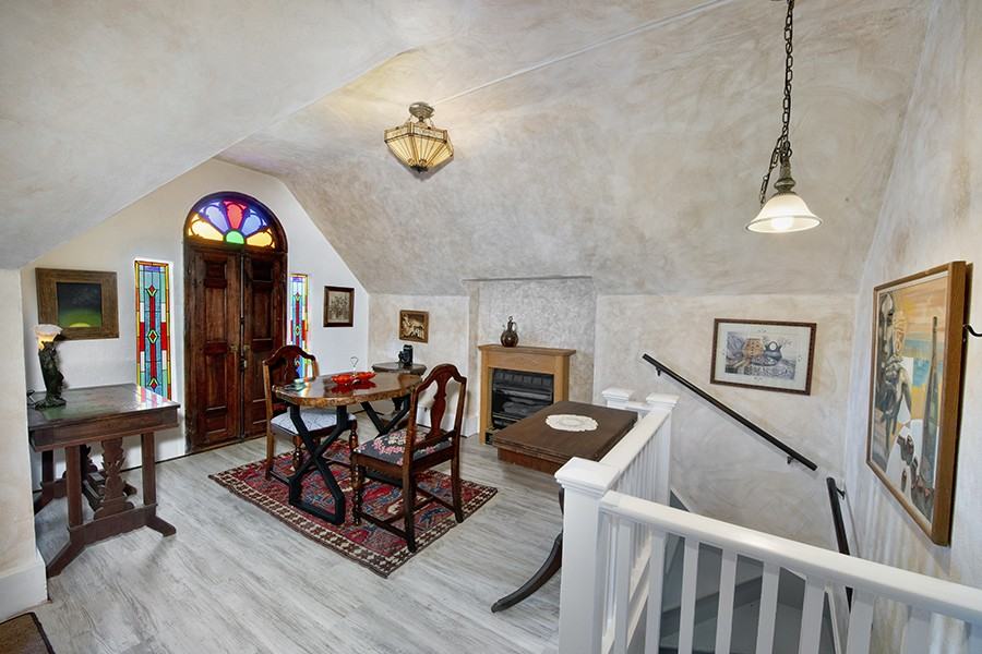 717 Sw 2nd St - Photo 3 of 15