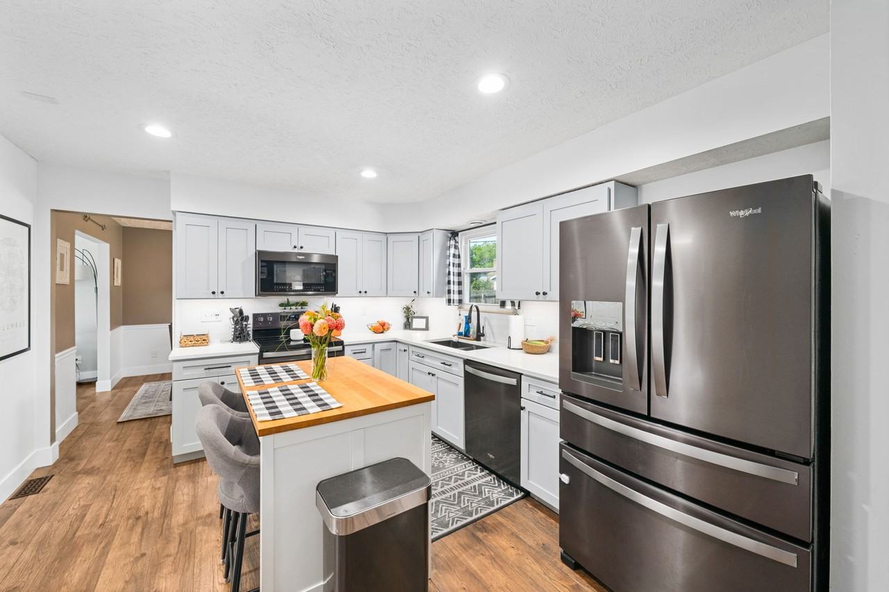 3700 Dinsmore Castle Dr #NA - Photo 3 of 17