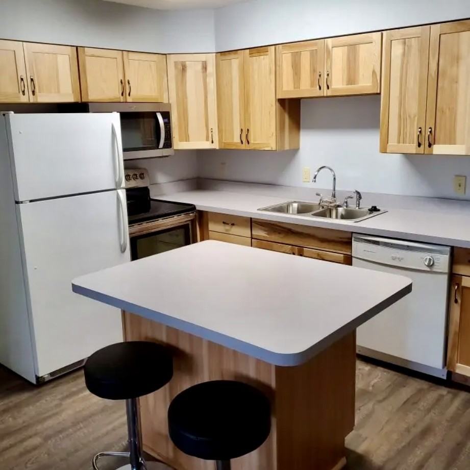 1010 1010 West Springfield AvenueBailey Apartments - Photo 3 of 11