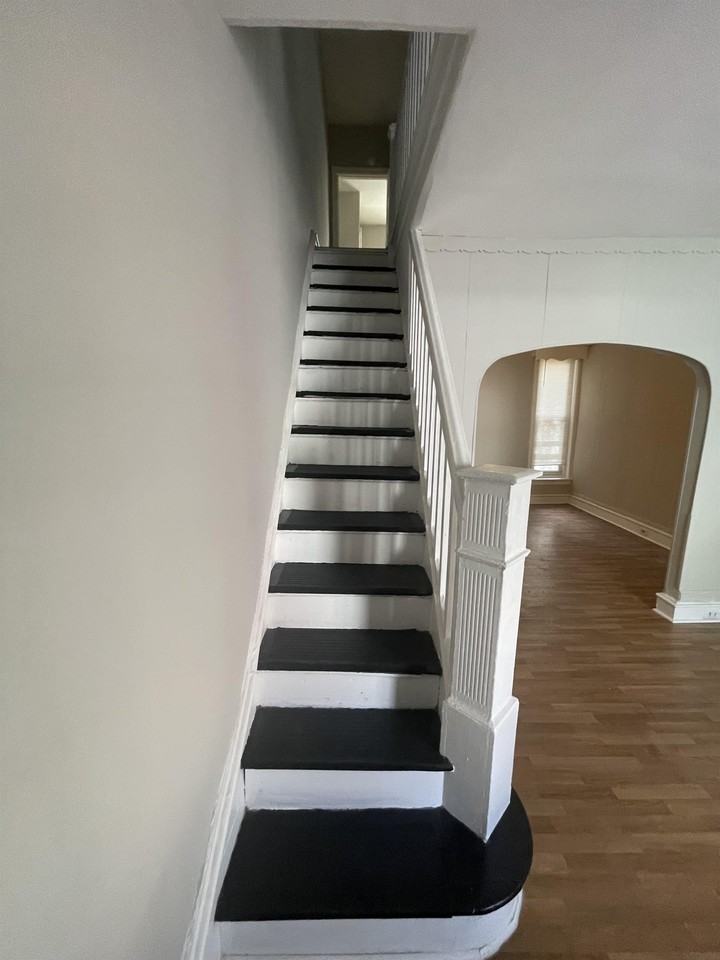 2828 W Clementine St #1 - Photo 4 of 15