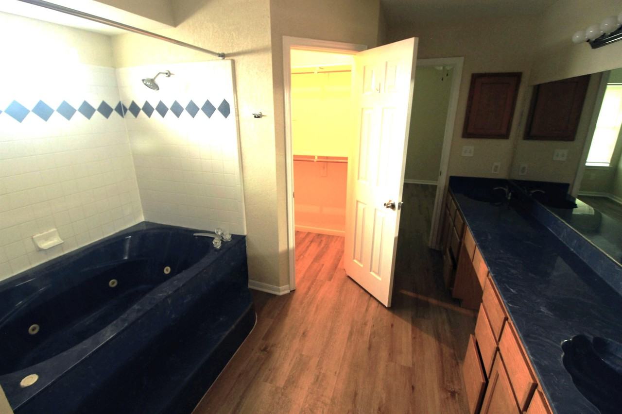 3901 Crosscut Loop #1 - Photo 7 of 17