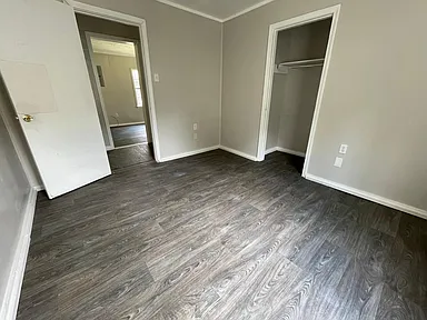 450 Derrick St #1 - Photo 3 of 5