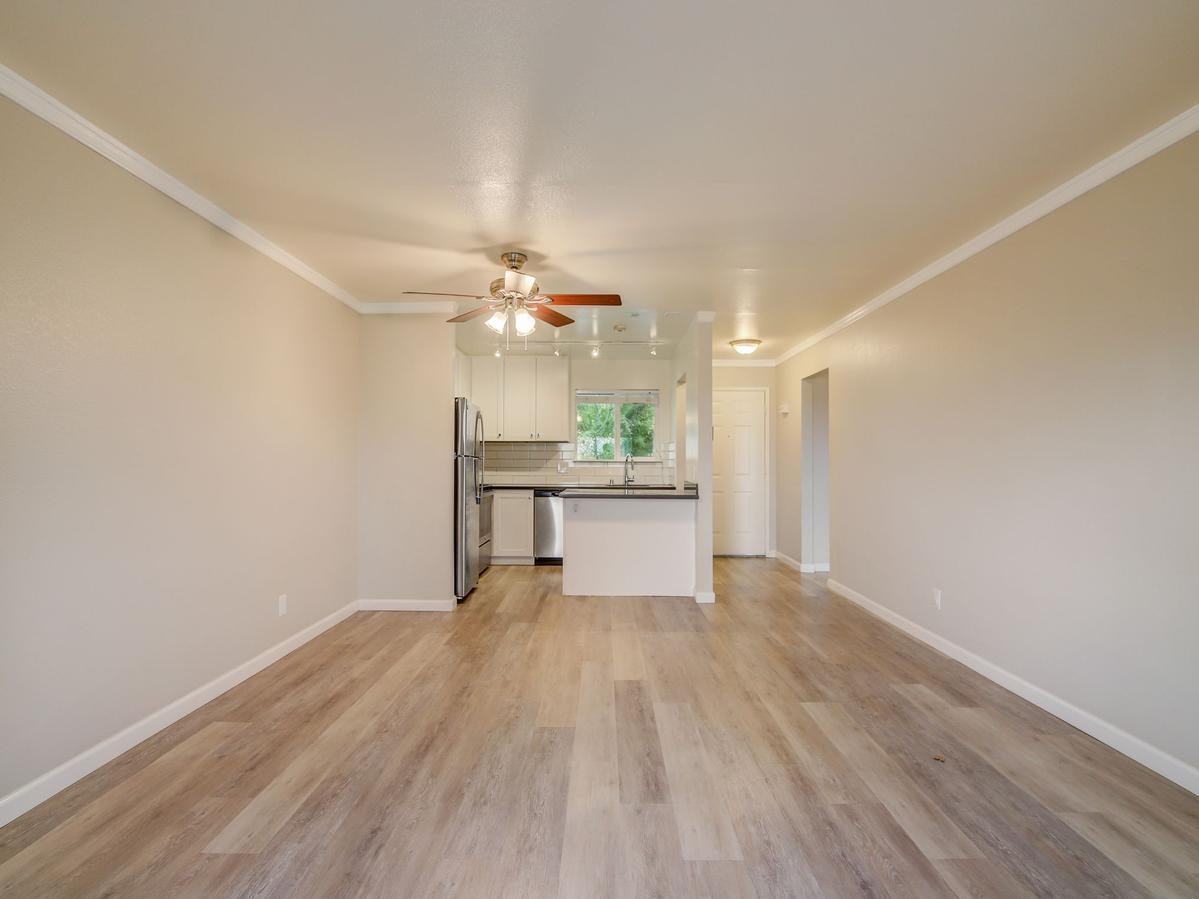 20 North Avenue - Photo 3 of 9