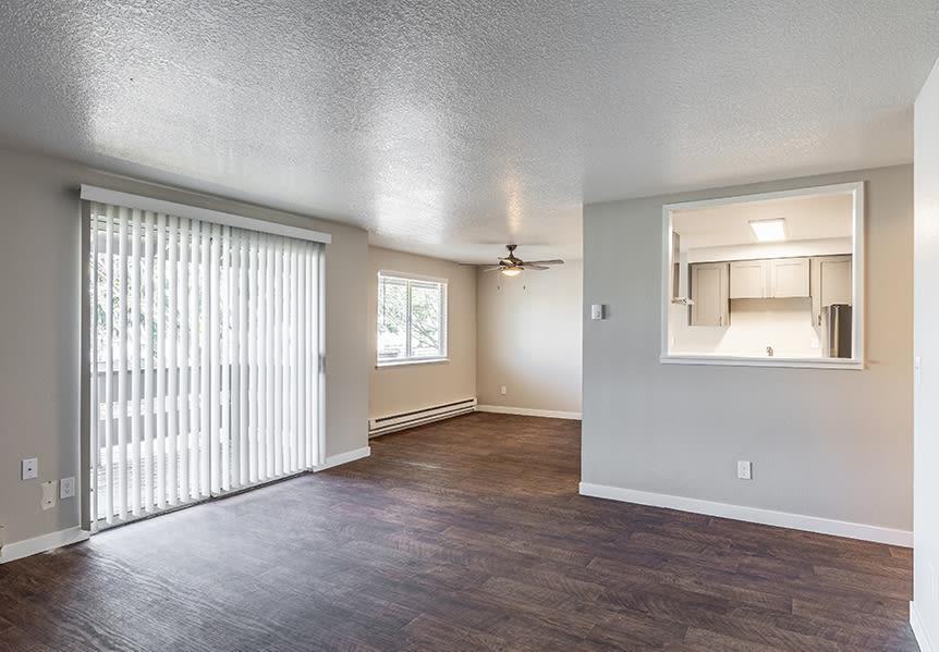 17310 Se Naegeli Dr - Photo 5 of 29