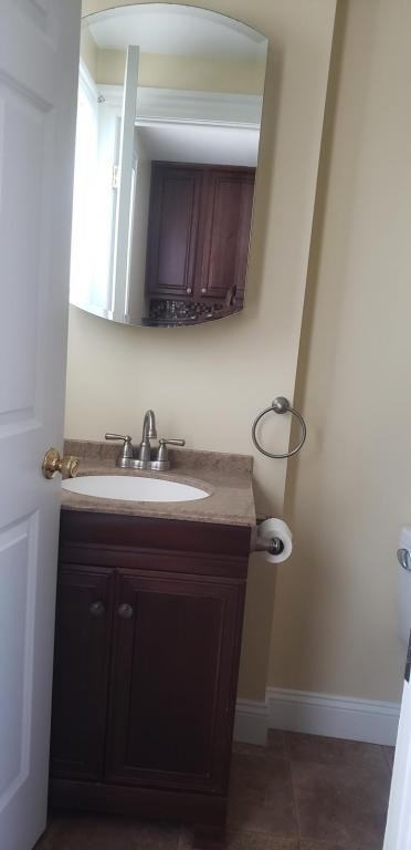 304 Grove St - Photo 3 of 10