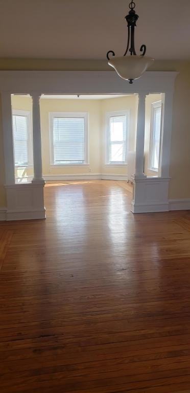 304 Grove St - Photo 7 of 10