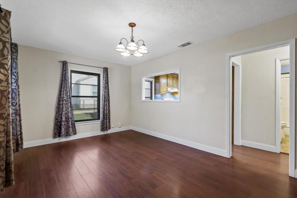 4409 Fairfax St - Photo 3 of 18