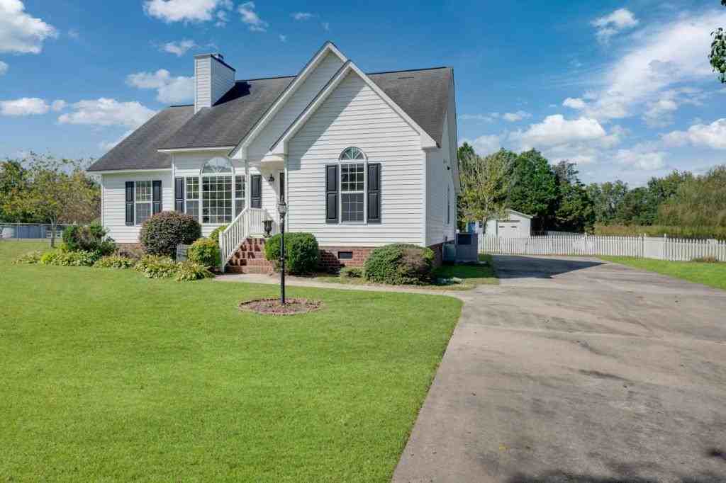 554 Eagles Nest Rd - Photo 3 of 50