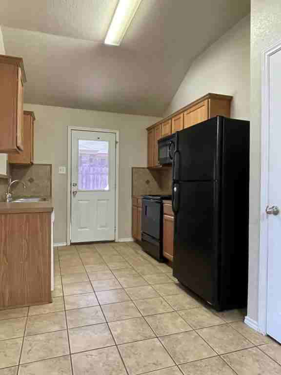 1104 Leah Dr Unit A - Photo 4 of 13