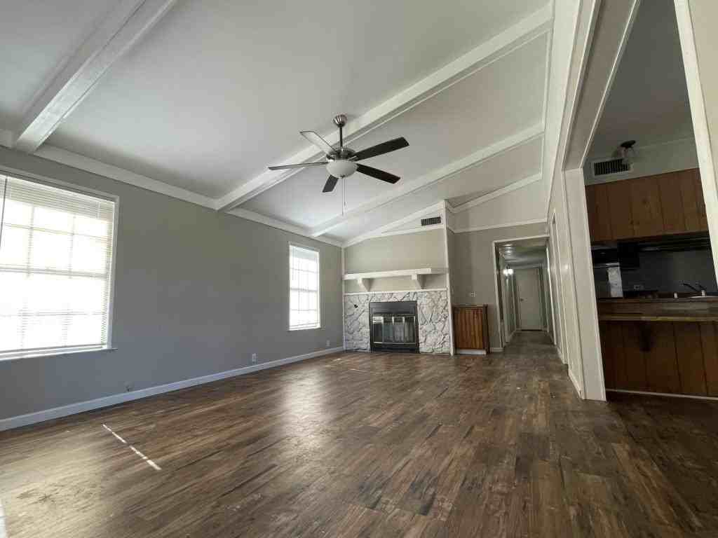 3105 Julie Ln - Photo 2 of 8