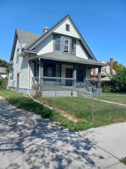 112 Islington St - Photo 3 of 13