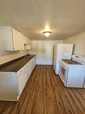 3239 Burlington Ave - Photo 2 of 14