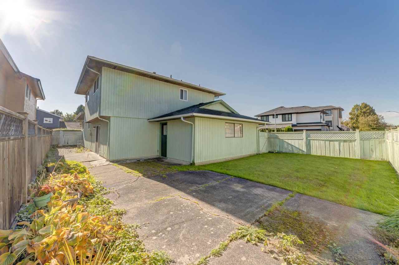 11080 Trimaran Gate - Photo 2 of 17